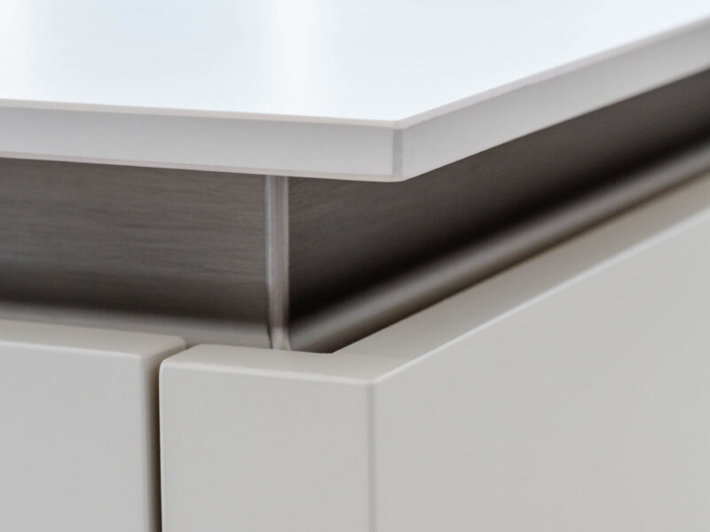 Kitchen details and curved part of the build